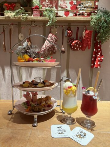 Disney HARVEST MARKET By CAFE COMPANY　HARVEST アフタヌーンティーセット ～Mickey & Friends Style～（ドリンク付）