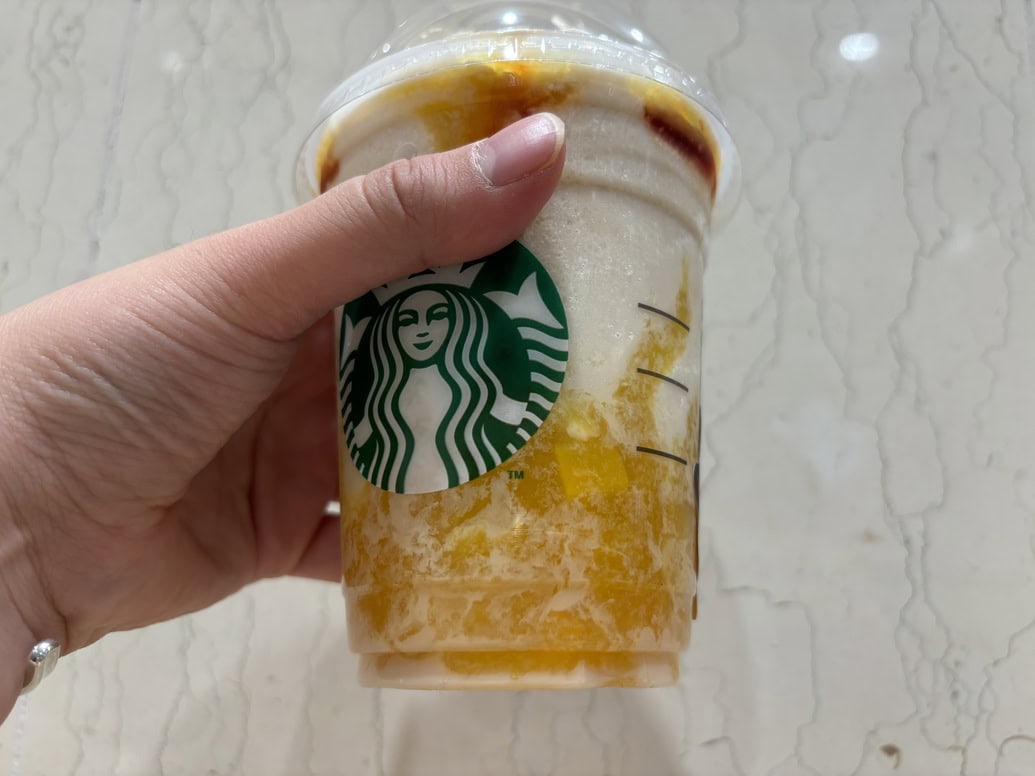 スタバ　オリエンタル マンゴー ＆ ティー フラペチーノ®