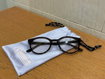 コールマン　調光サングラス、巾着ケース