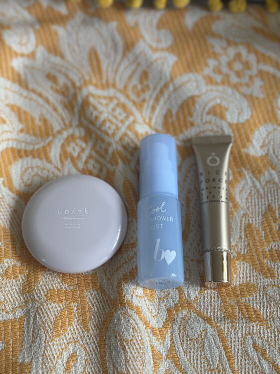 夏場でもメイクを崩さない！メイクしたてかのような可愛さをキープできるアイテム3選