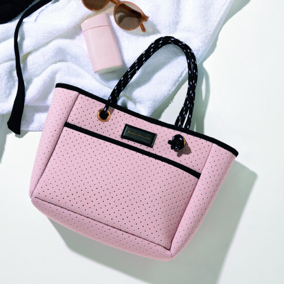 【付録】軽くてたっぷり入る♡「バンヤードストーム」の夏映えパンチングトートバッグが神！【オトナミューズ8月号】