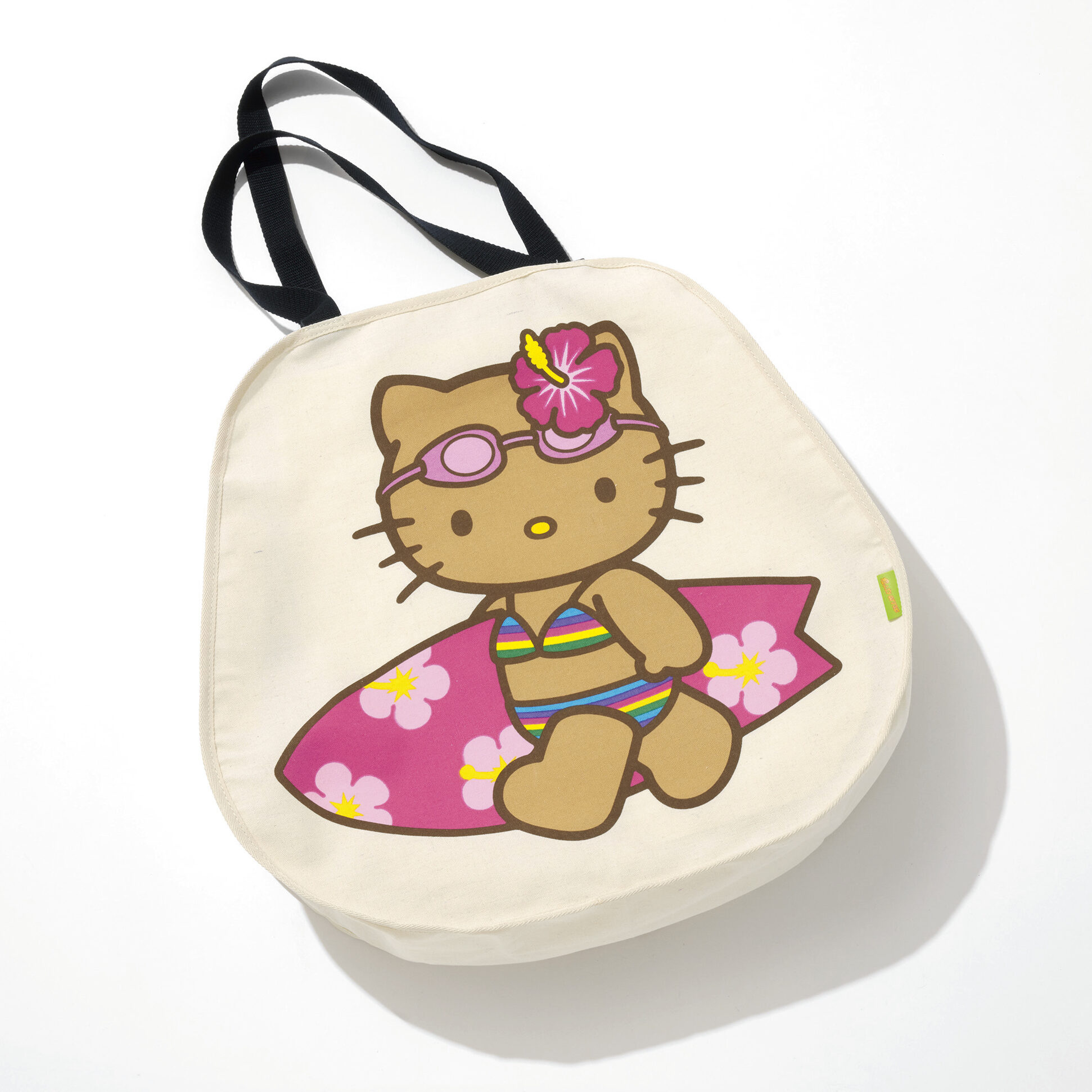 【付録】ビキニ姿がかわいい♡ 「日焼けハローキティ」の大容量トートバッグは絶対買い！【スウィート8月号増刊】