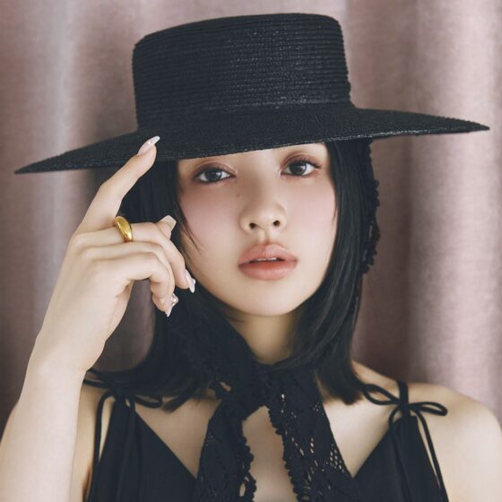 【FRUITS ZIPPER・鎮西寿々歌】夏は大人上品な「オールブラック」コーデで魅せる♡