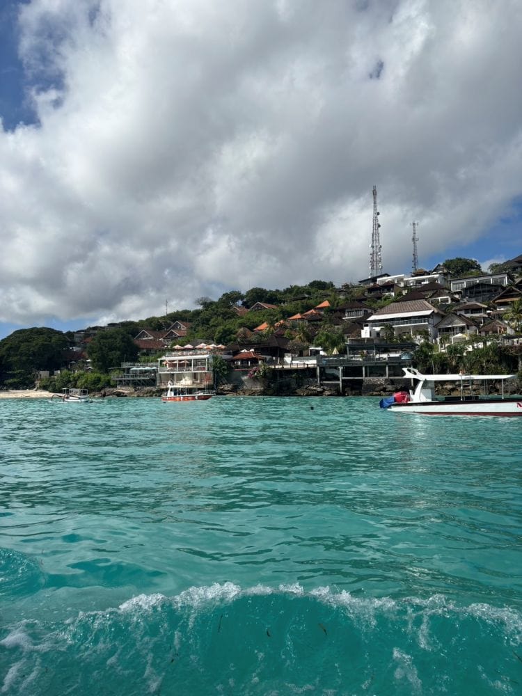 レンボンガン島　船からの景色