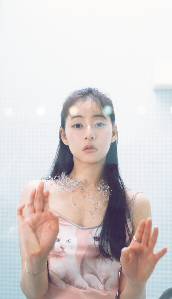 新木優子が表紙♡ 付録は日焼けハローキティのぬいぐるみポーチチャーム＆ステッカー３枚セット！sweet8月号の見どころはこちら！