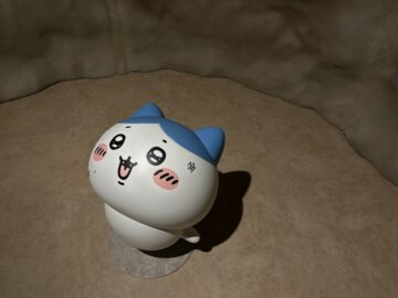 ちいかわパーク　穴に落ちたハチワレ