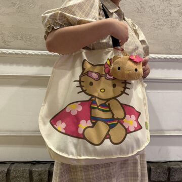 日焼け ハローキティ ビッグトートバッグ