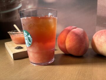 スタバ　クラフト ジューシー ピーチ ティー