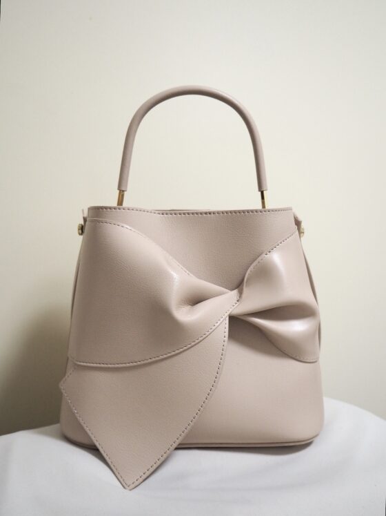 使いやすくてアガるアイテムを常備！ sweet lovers「Risa」のバッグの中身を大公開♡【sweet lovers】