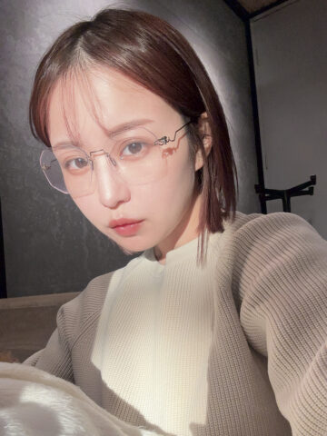 トレンドのリムレス眼鏡