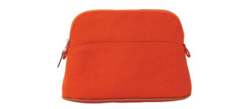 上西星来のバッグの中身