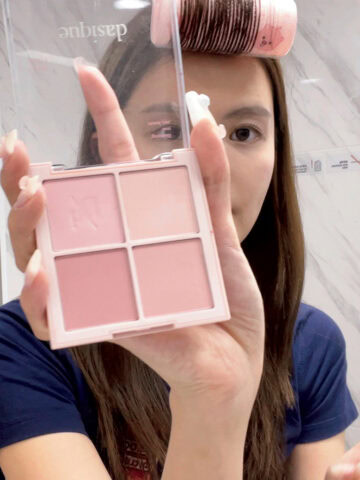 デイジークのブレンディング ムード チーク 15番ローズミルクティー