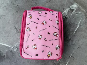 資生堂オンラインストア×ハローキティ　トラベルポーチ