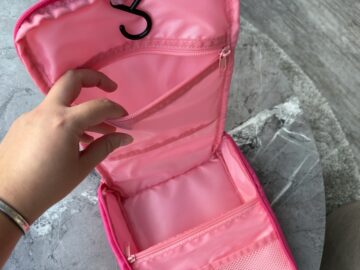 資生堂オンラインストア×ハローキティ　トラベルポーチ