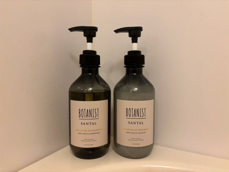 シャンプー：BOTANIST SANTAL