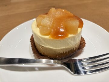 洋なしとキャラメルの紅茶ケーキ