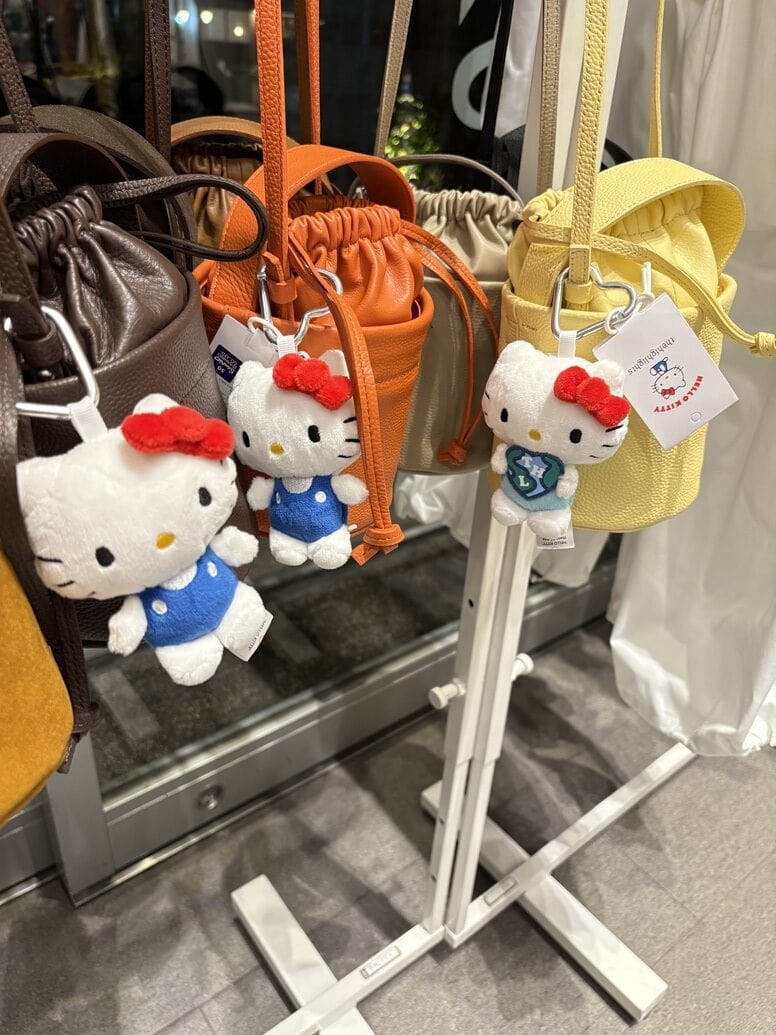ハローキティ×ザハイライツ　ぬいぐるみチャーム