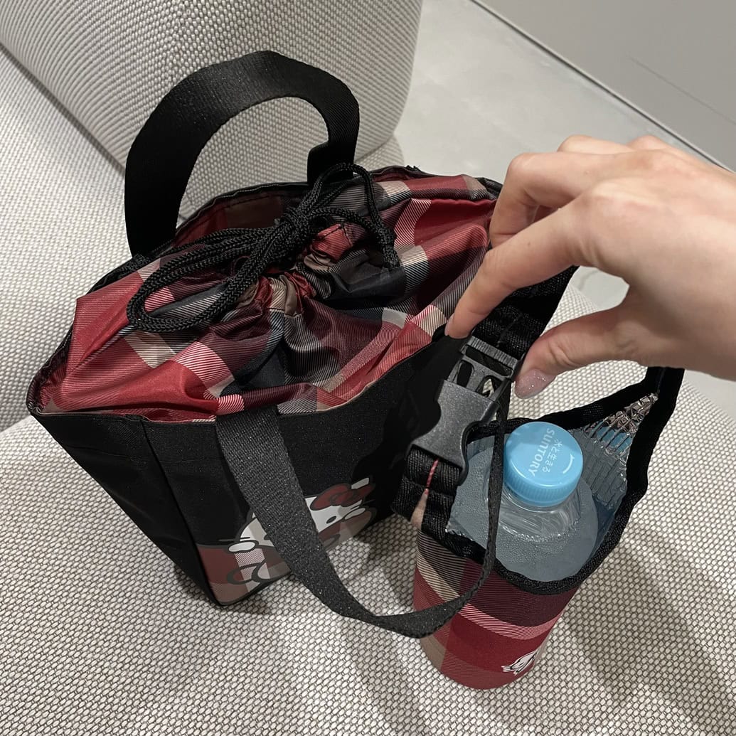 ハローキティ×クレストブリッジ　ペットボトルホルダー