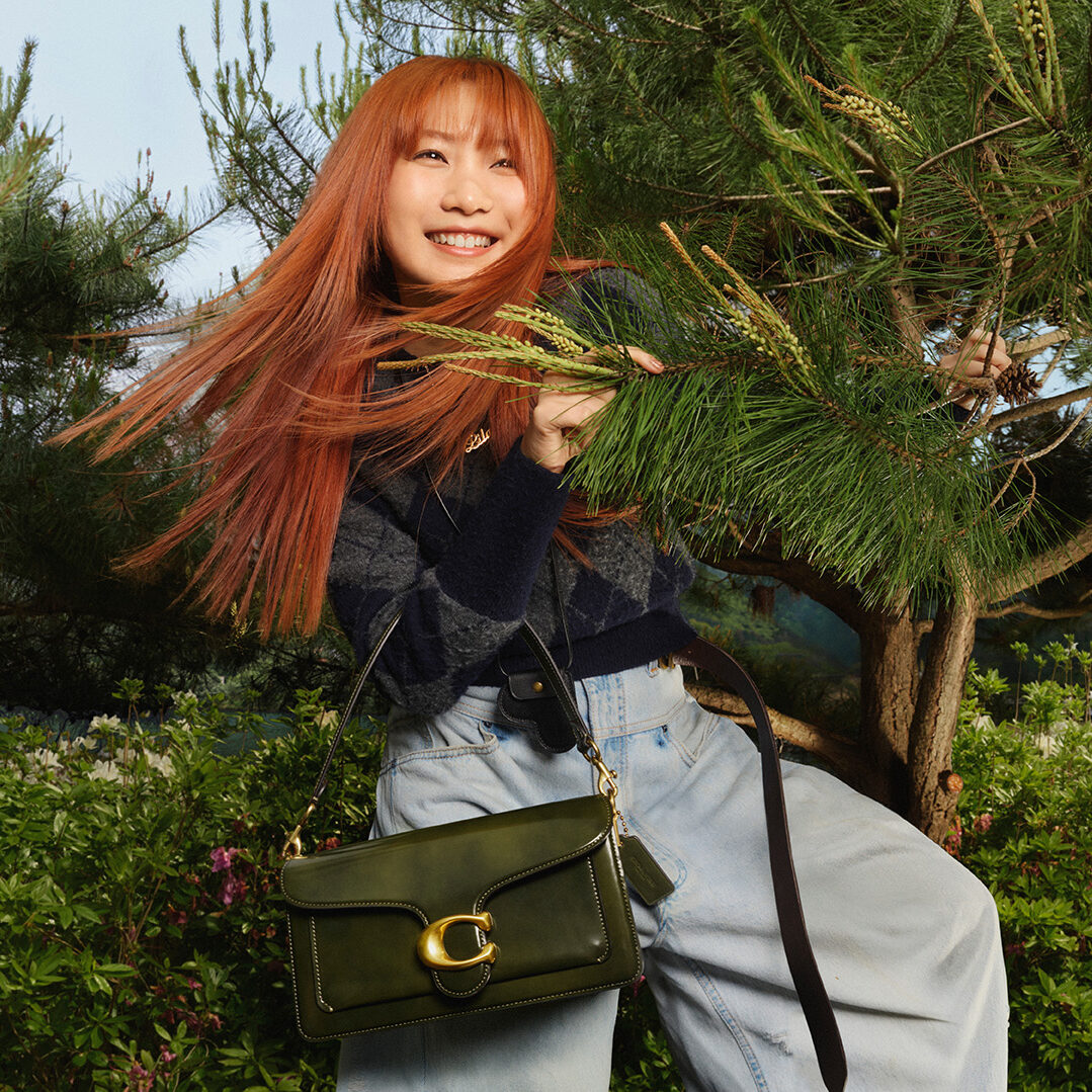 ニューアンバサダーに幾田りらとソヨンが就任♡ COACH FALL 2025 Campaign♡ “Revive Your Courage（進もう、私の心のままに）”を発表！