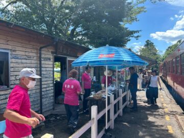 里見駅での売店