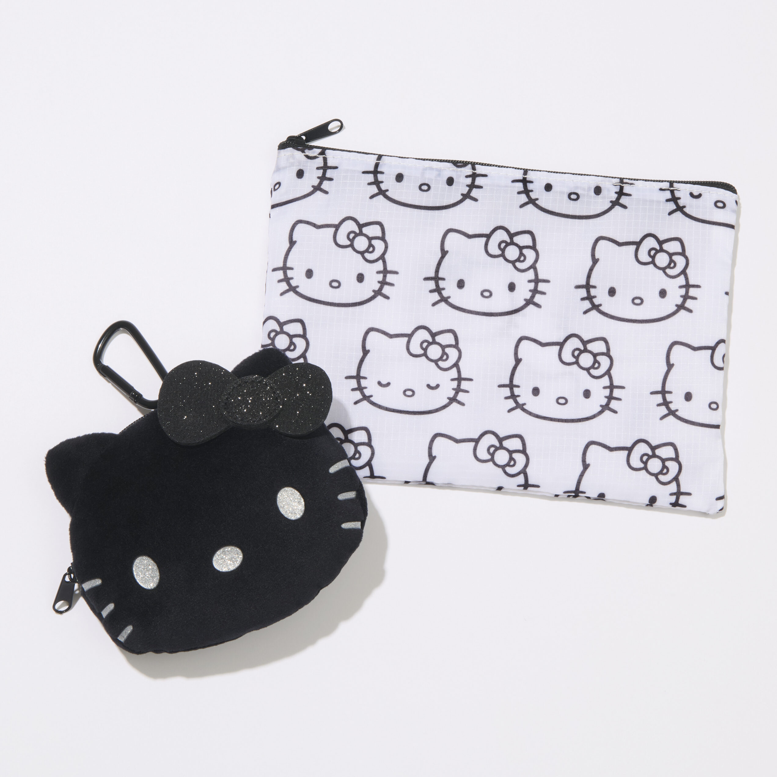 【付録】ハローキティが白黒に!? 大人かわいいポーチ2個セットは絶対買い♡【オトナミューズ1月号本誌】