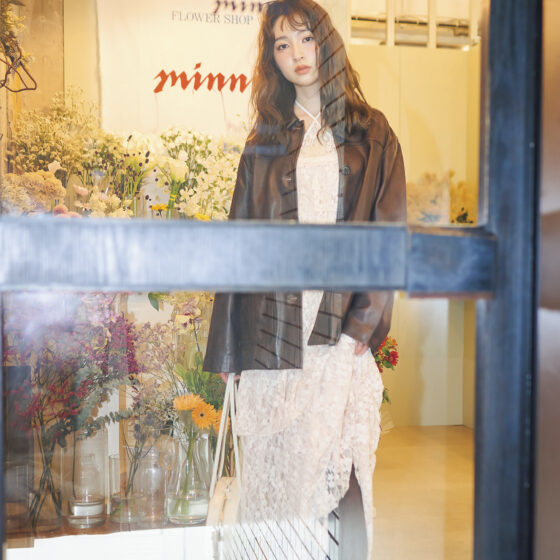 定番「レザージャケット」はオーバーサイズで洒落る♡ 大人の秋おでかけコーデ3選