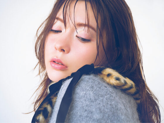 【ANNA SUI】パーティや推し活にも♡ 視線を奪う“キラキラ目元”を叶える名品＆メイクHow to