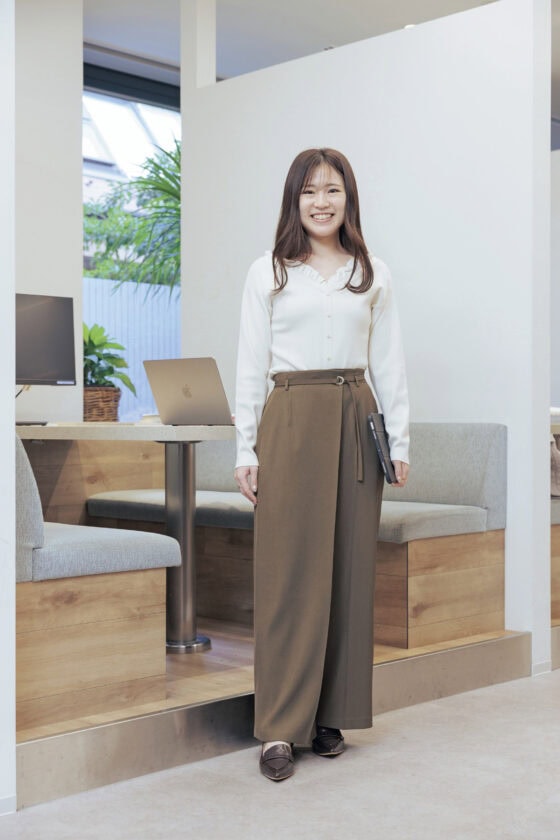 楽ちんだけどラフ過ぎない！「リモートワークコーデ」３選【SNAP】