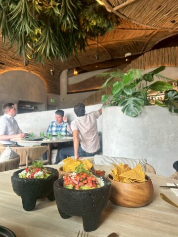 モダンメキシカンCantina Monarca 内装