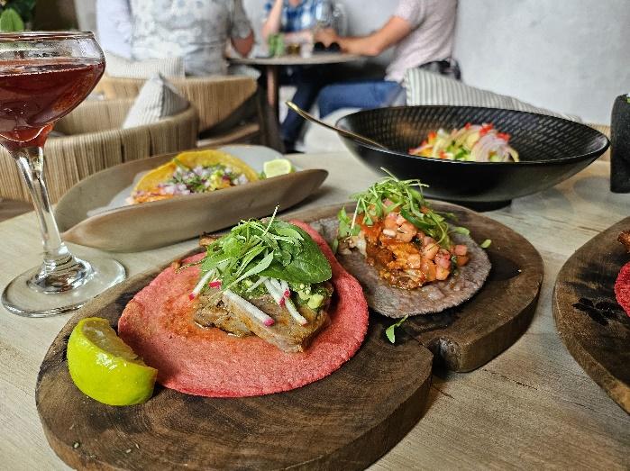 モダンメキシカンCantina Monarca 食事
