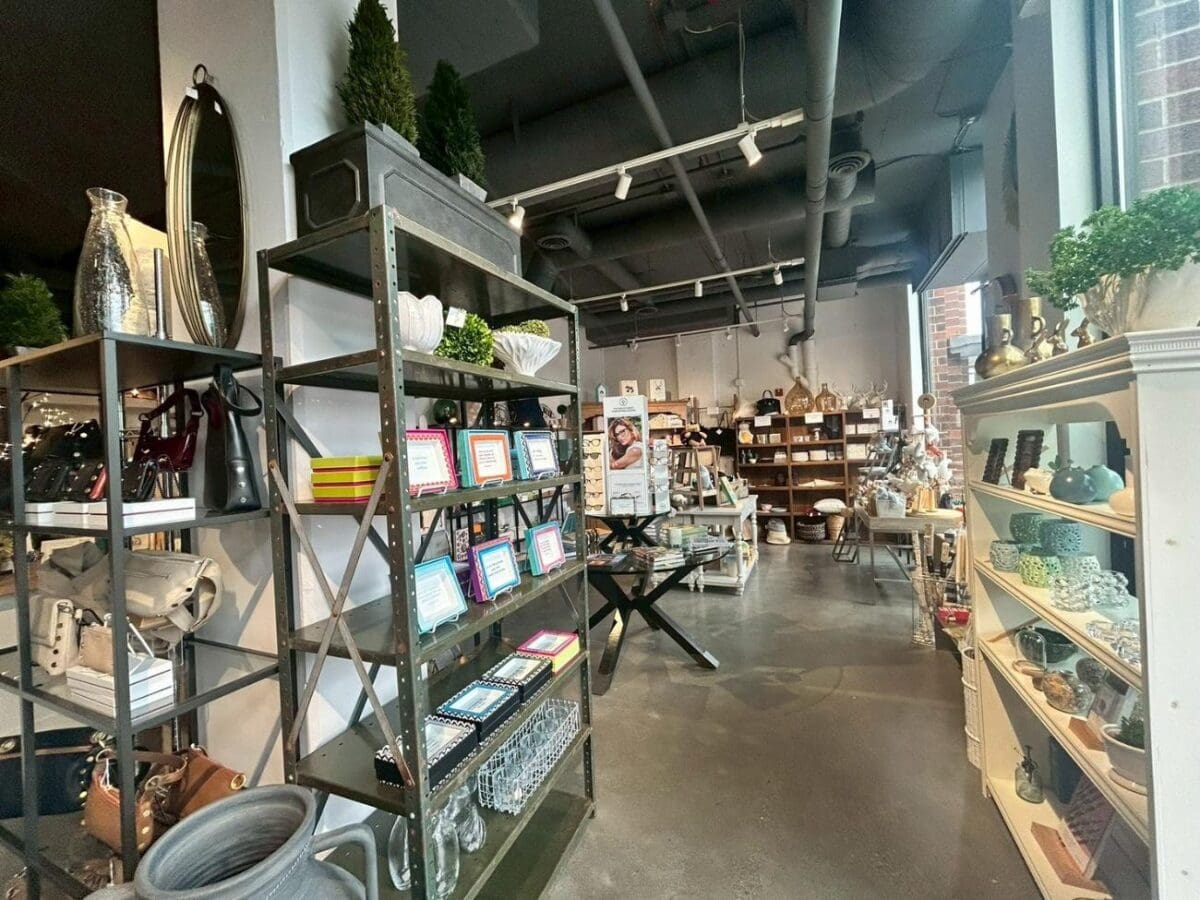 「Hedge&Vine」 店内