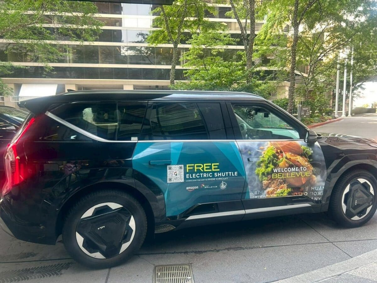 街中を無料で走る電気シャトル「ベルホップ」