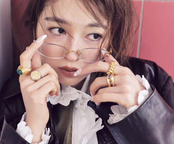 【ヘイリー・ビーバー風】カジュアルなのに女っぽ♡ おしゃれ小物16選