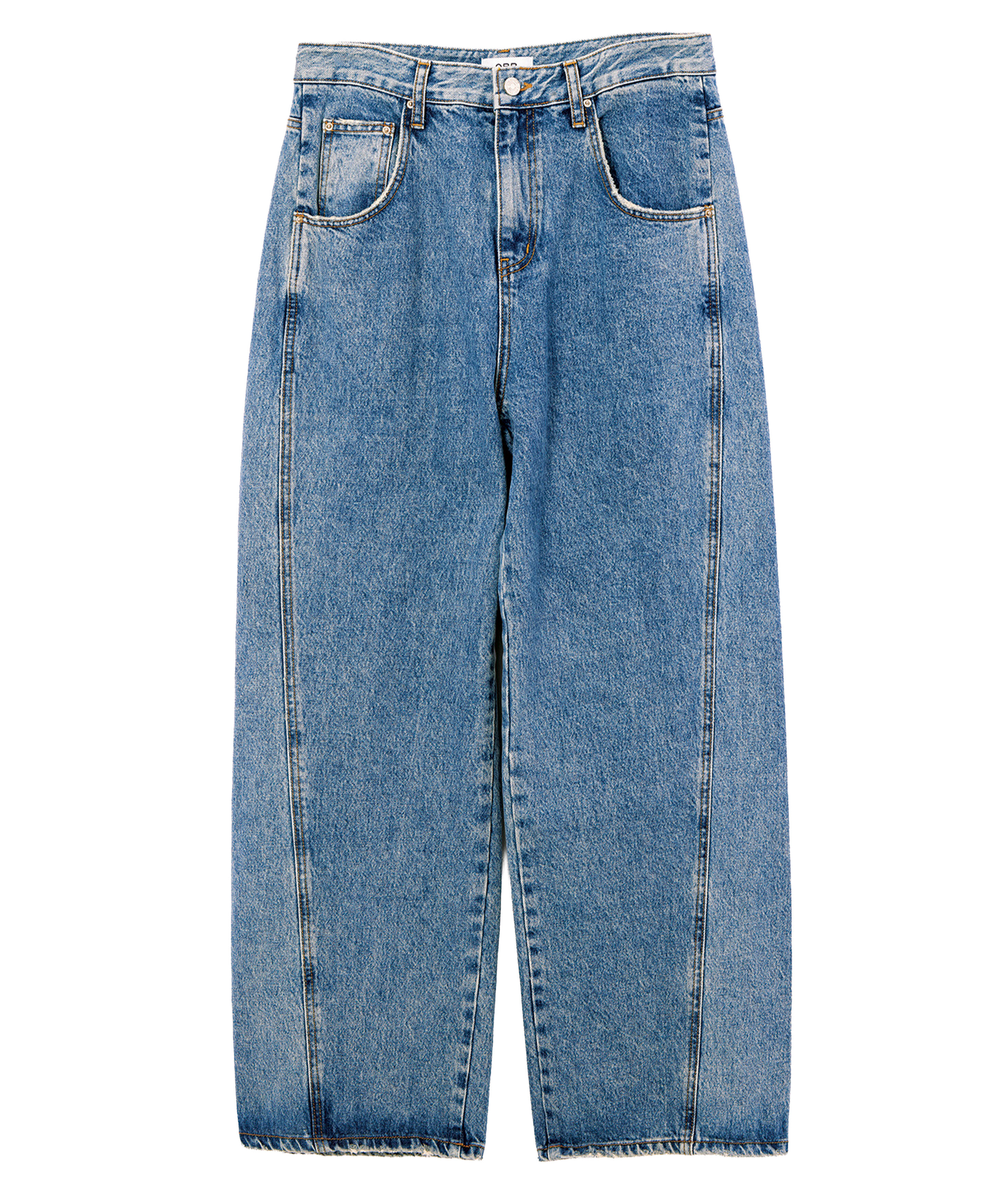 スタイリスト　YUKO TOSHIMA