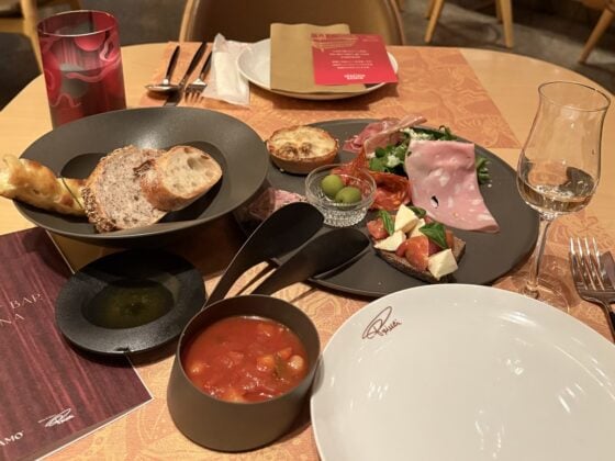 【スタバ新作】ロースタリー 東京で楽しめる♡ ホリデー限定の絶品ディナーセットがすごかった！