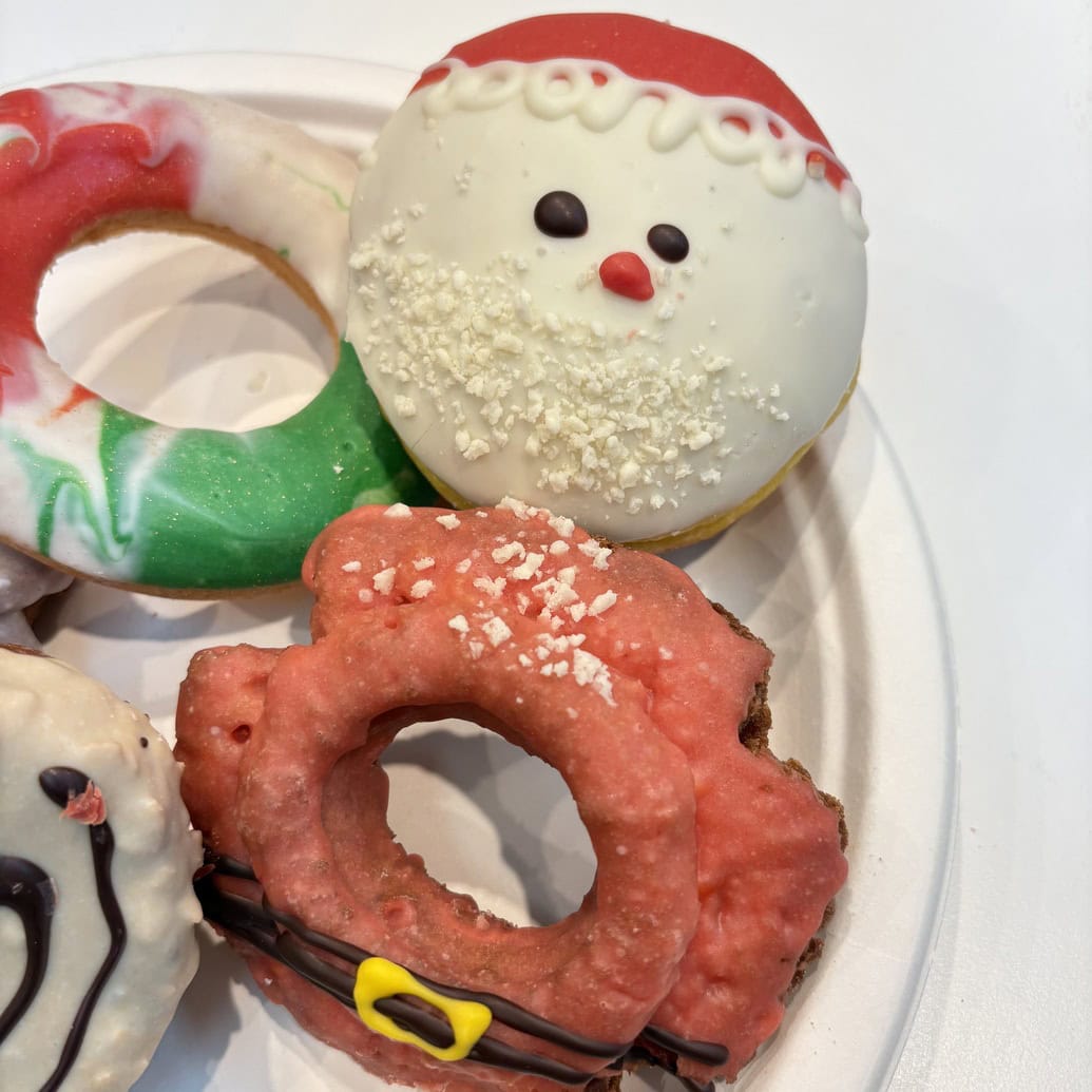 【ジャックインザドーナツ】かわいすぎる♡ クリスマス限定の“映えドーナツ”5種を食べ比べ！
