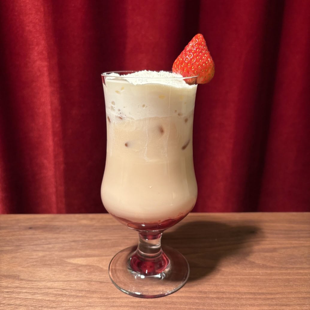 ジョイフル メドレー クリーム ティー ラテ with ストロベリー