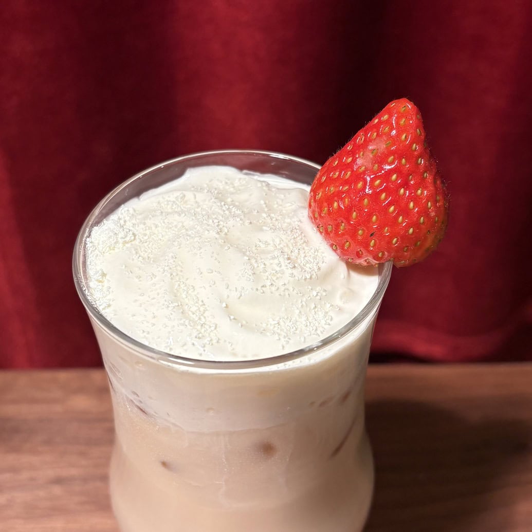 ジョイフル メドレー クリーム ティー ラテ with ストロベリー