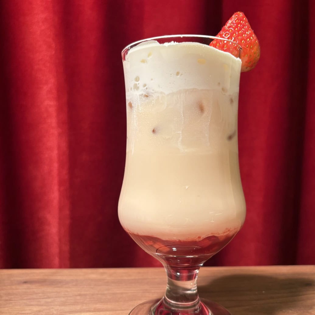 ジョイフル メドレー クリーム ティー ラテ with ストロベリー