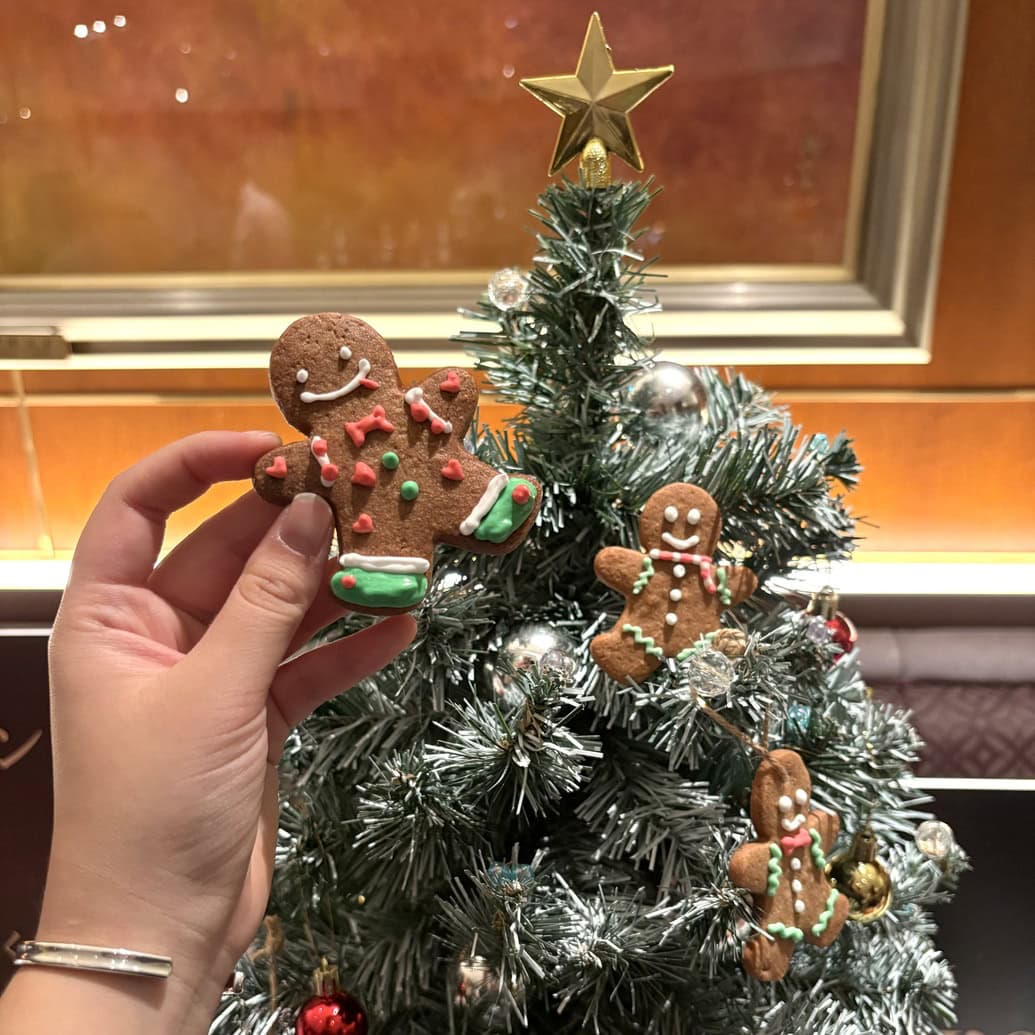 ジンジャーブレッドマンのオーナメントクッキー