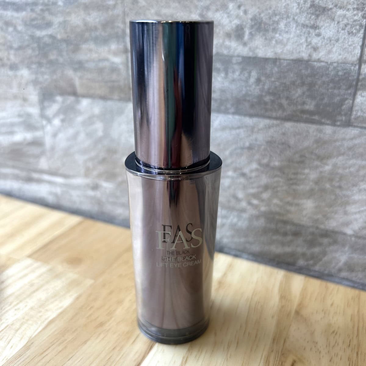 FAS ザ ブラック リフト アイ クリーム