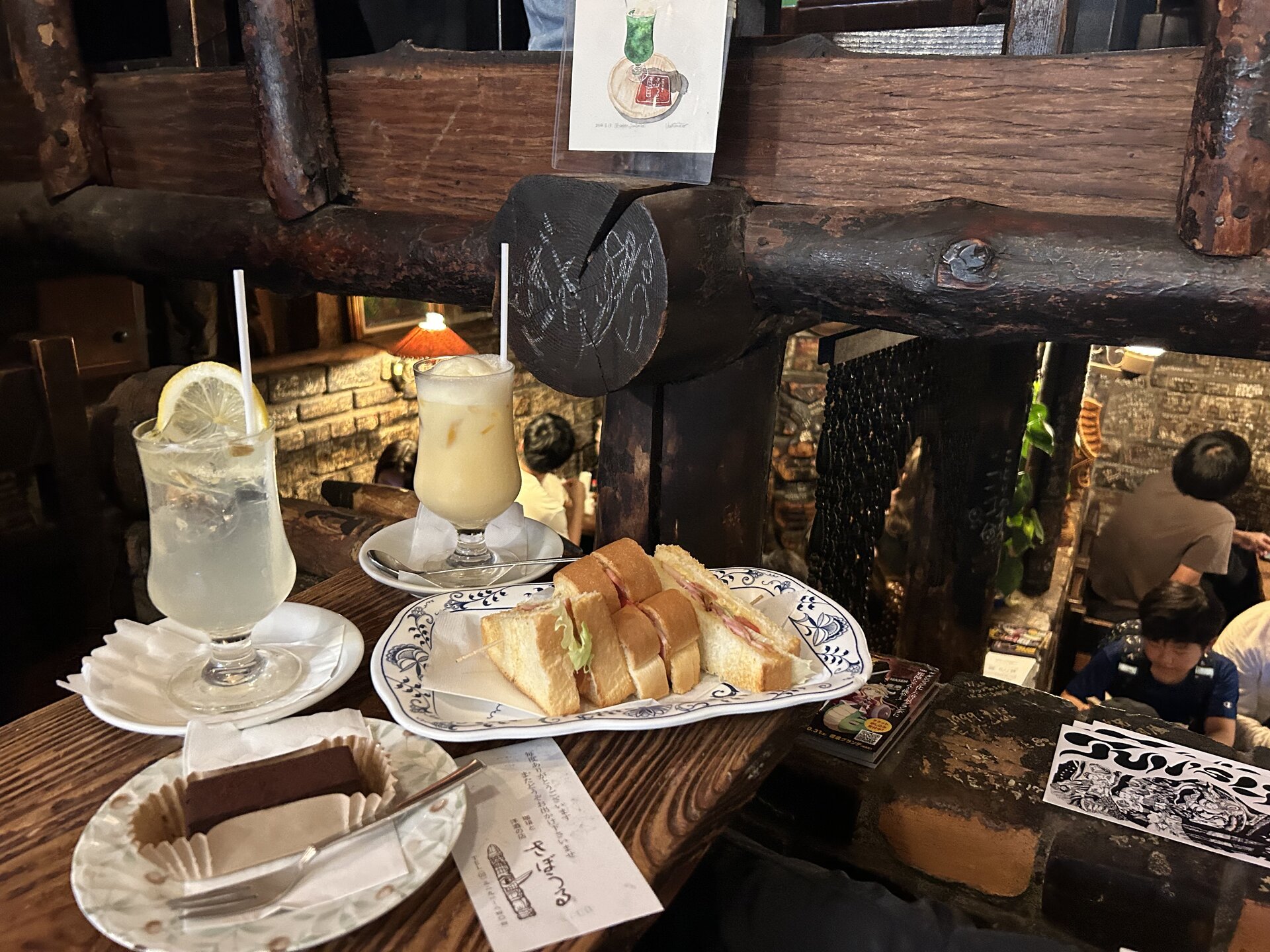 さぼうる　食事