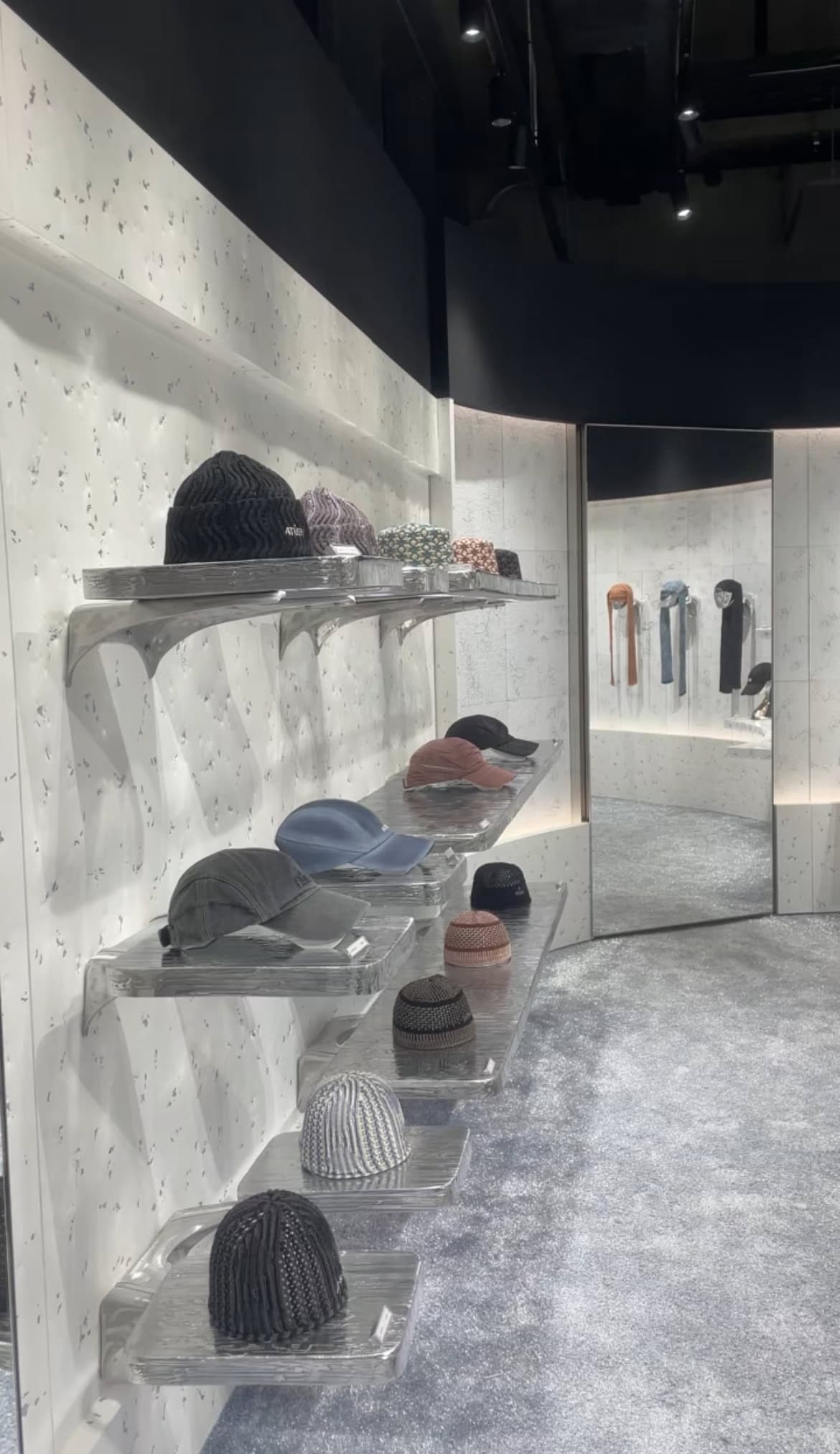 「ATiiSSU HAUS NOWHERE SEOUL」