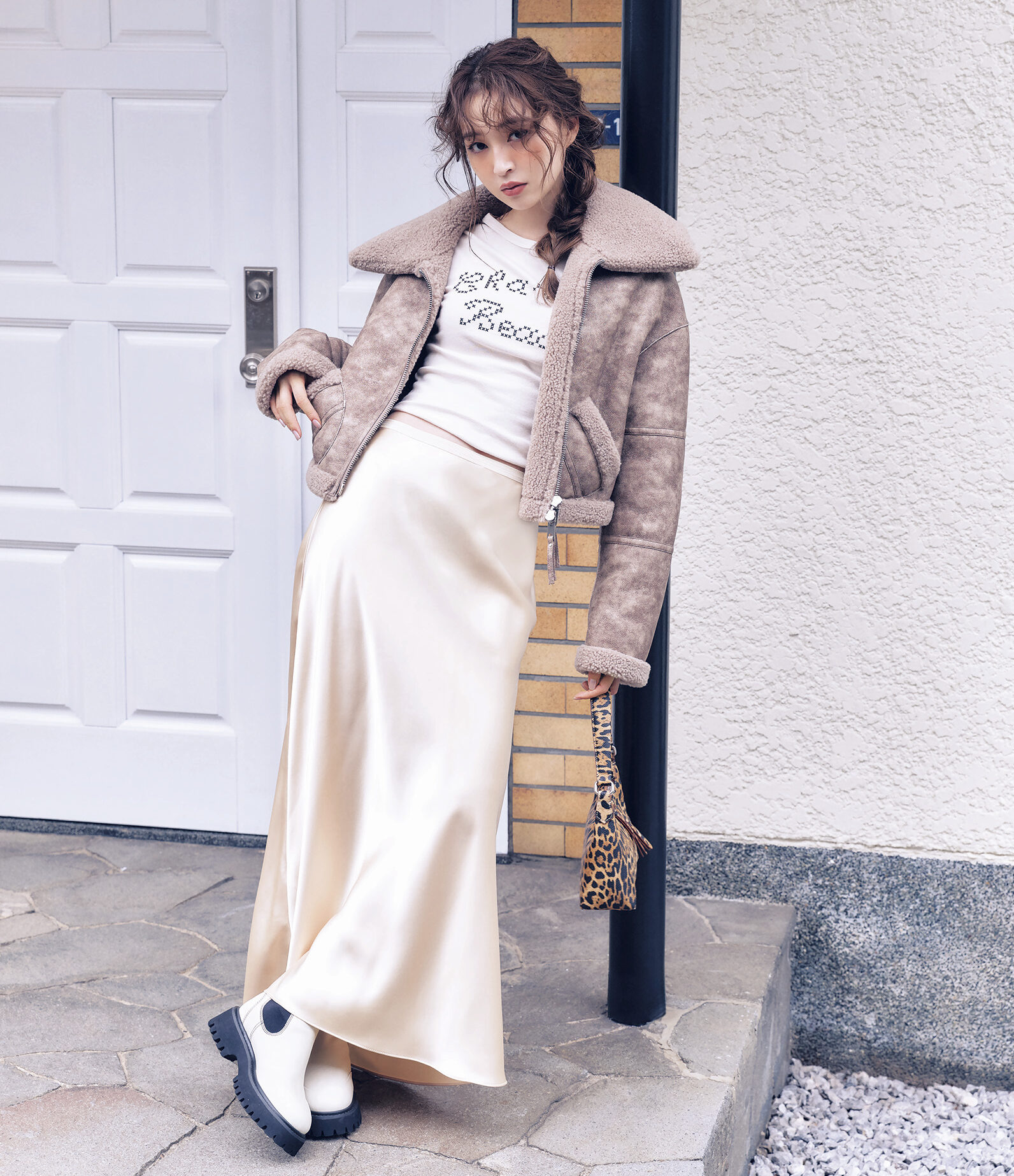 低身長さんも必見！どんなボトムも攻略する「最強ショート丈アウター」3選