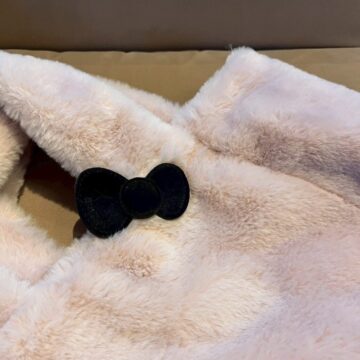 ハローキティ × ブリルミー　中身が見えて時短がかなうズボラに優しいコスメポーチ VELOUR BLACK ver.