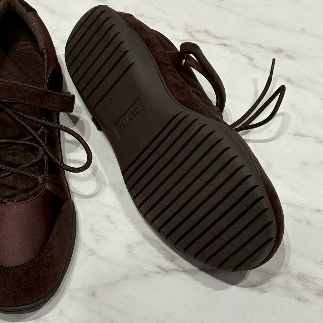 GU　レースアップバレエスニーカー