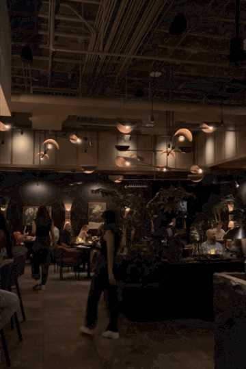 Earl’s Waikiki　内観