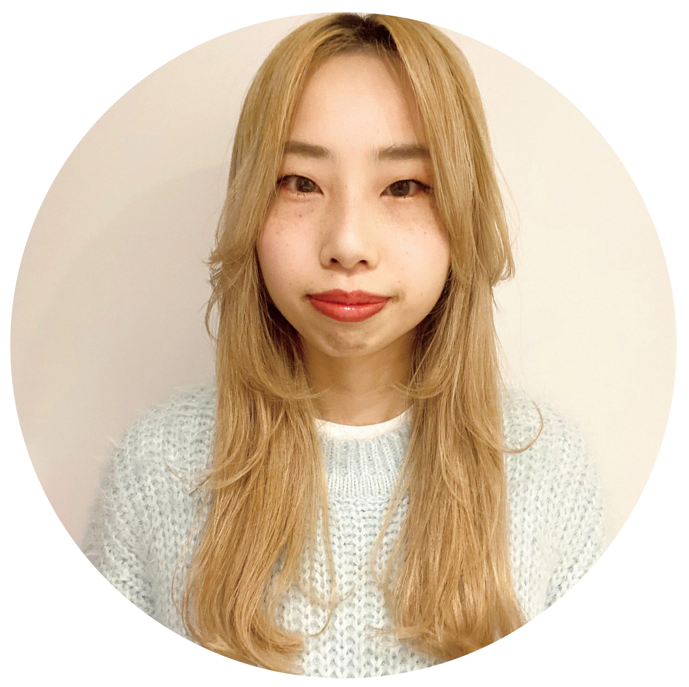 スタイリスト YUMI HIGASHIDE