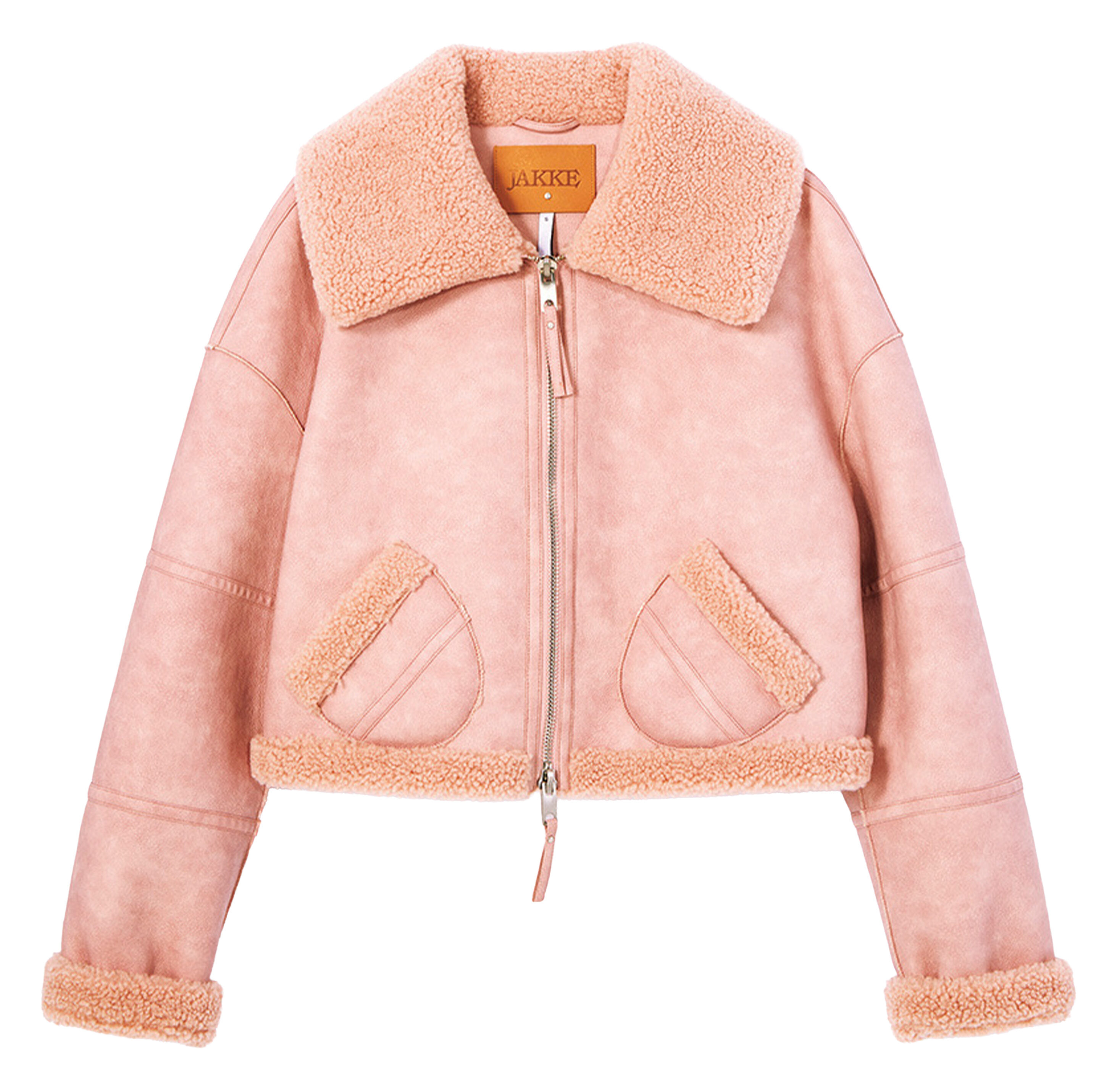 スタイリスト　YUMI HIGASHIDE