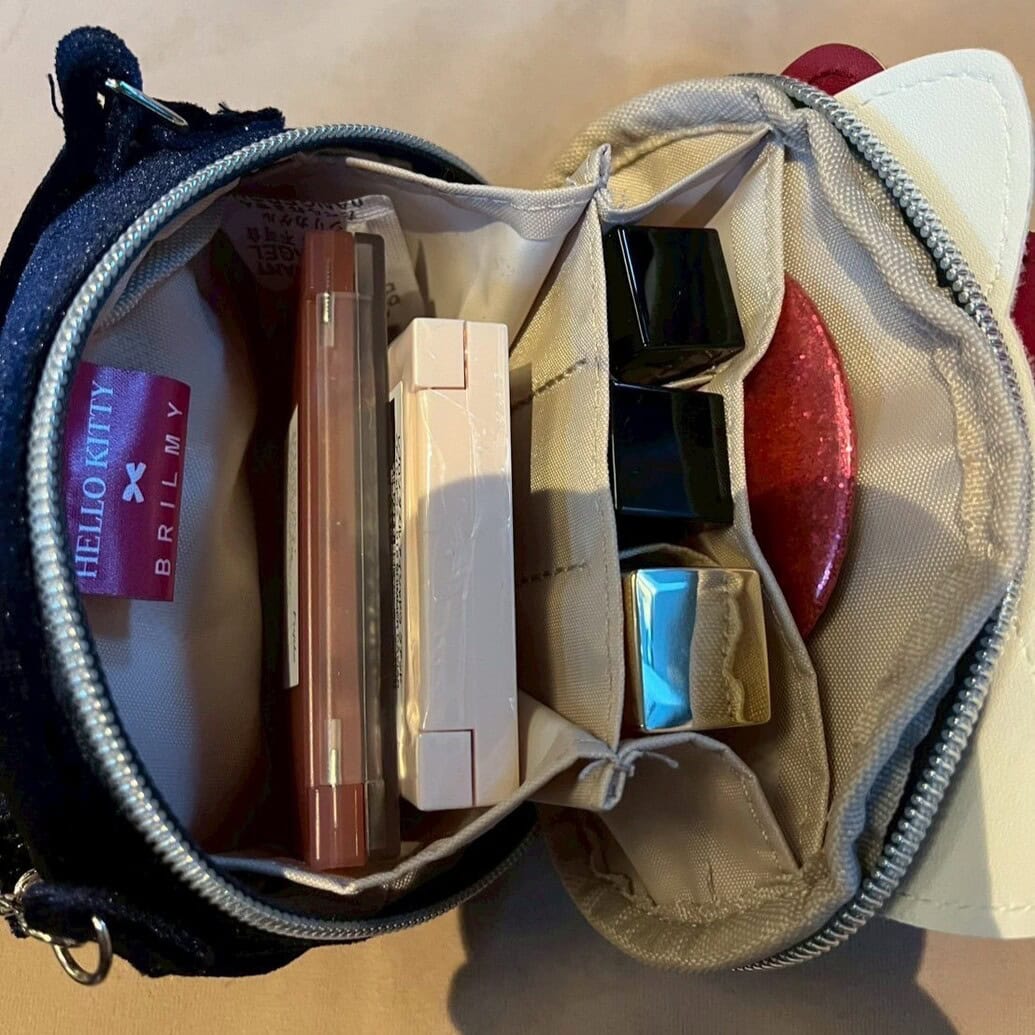 ハローキティ × ブリルミー　ミニコスメポーチ